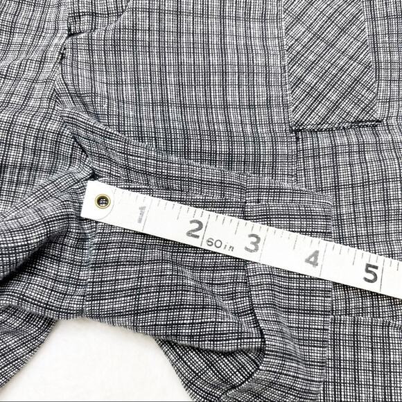 DAISY FUENTES Black & White Plaid Cuffed Shorts with Pockets size 6 - Picture 8 of 10